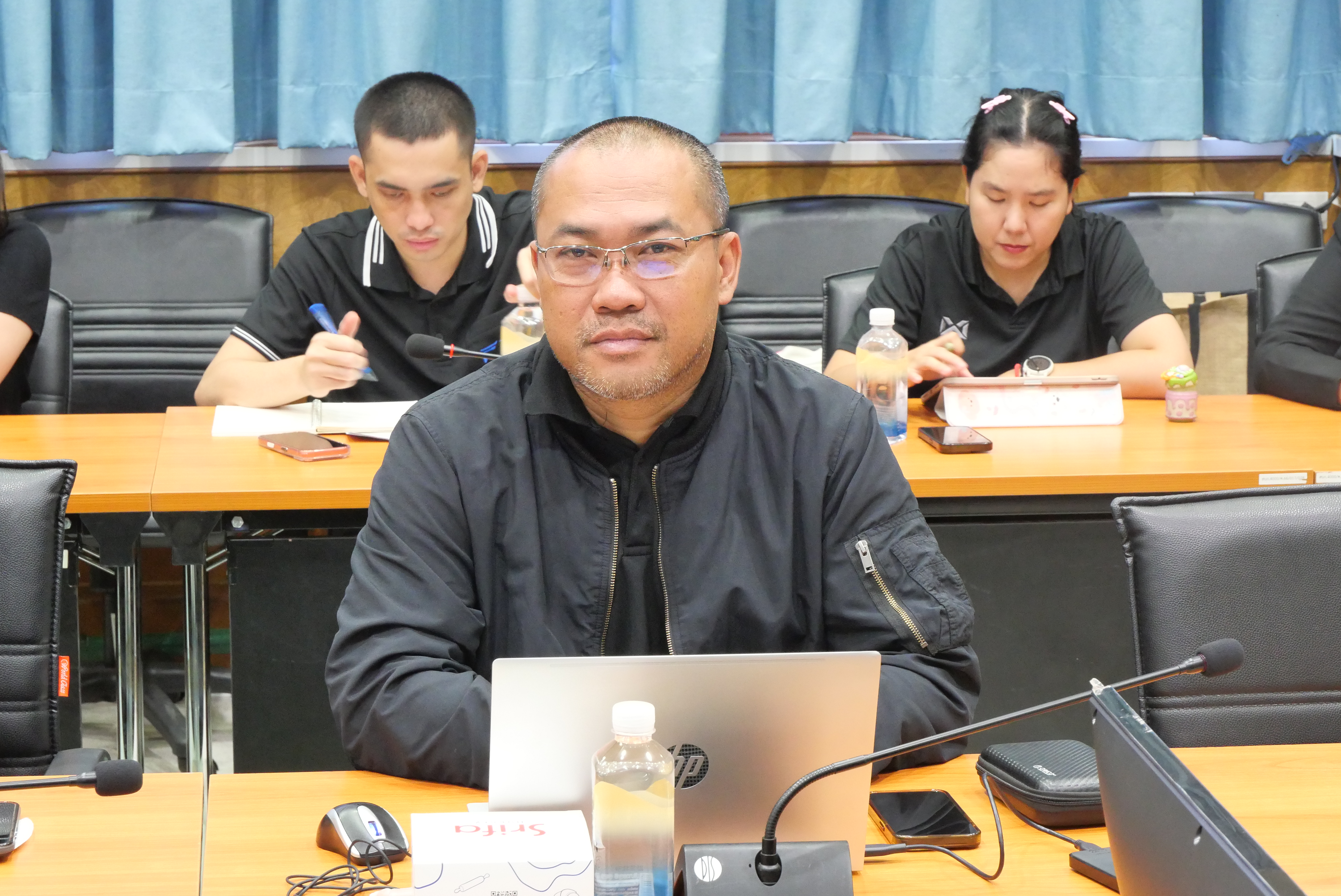 title - ส.ป.ก. ประชุมการทบทวนคำของบประมาณรายจ่ายประจำปีงบประมาณ พ.ศ. 2570 และการจัดทำโครงการ เพื่อขับเคลื่อนงานของกระทรวงเกษตรและสหกรณ์ ประจำปีงบประมาณ พ.ศ. 2570 